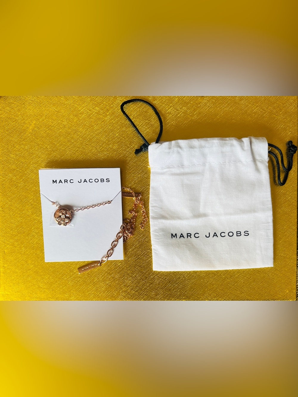 Marc Jacobs Rose Gold
Coin Crystal Flower Necklace. New with tags🔥